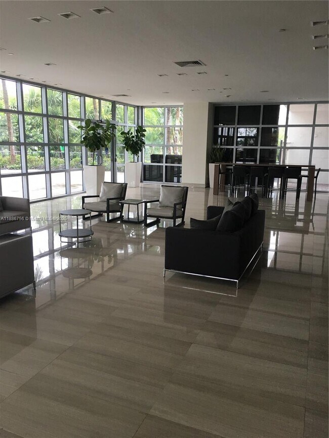 Photo - 1330 West Ave Unidad 806
