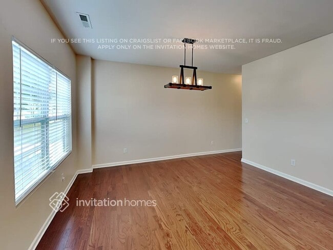 Photo - 184 Glastonbury Dr