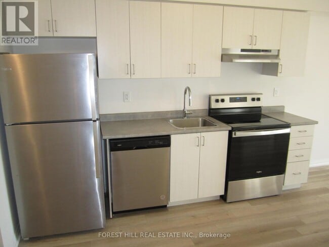 Photo - 8010 Kipling Ave