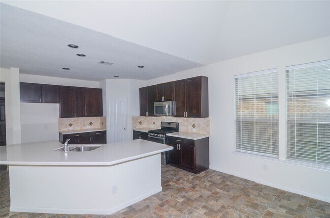 Photo - 15207 Keystone Bend Ln