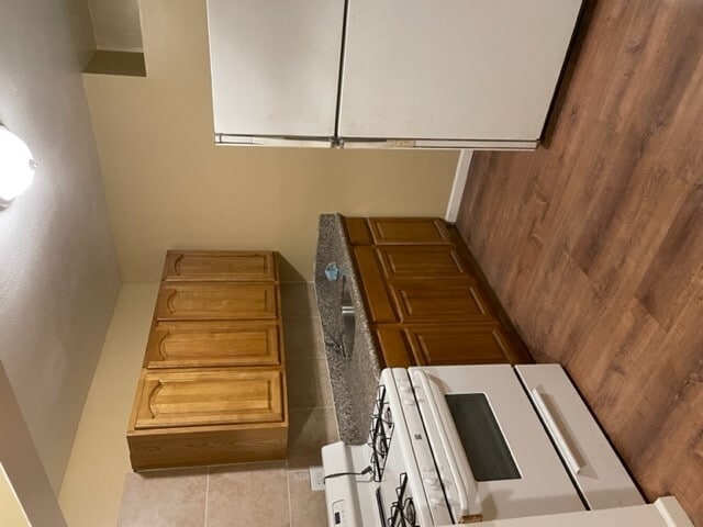 kitchen - 271 60th St Unit 1 Front