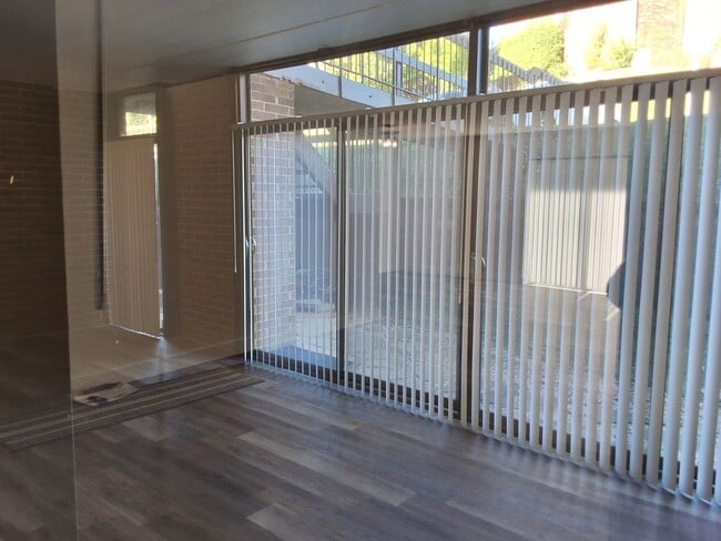 Photo - Knoxville 37923 - 2 bed 2 bath condo - cal...
