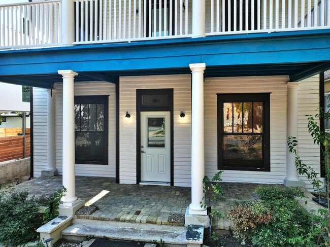 Photo - 709 W 14th St Unit 2