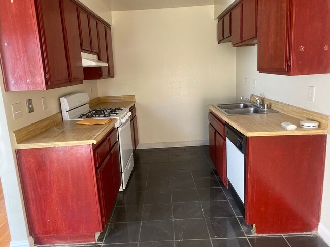 Photo - 724 S Chapel Ave Unit # 3