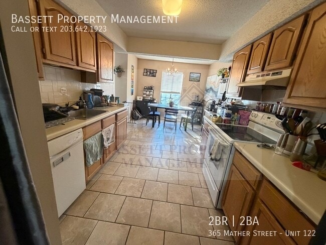 Photo - 365 Mather St