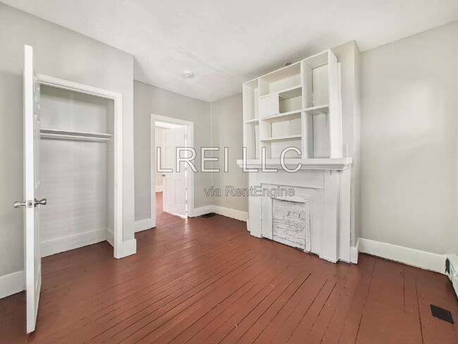 Photo - 210 N 38th St