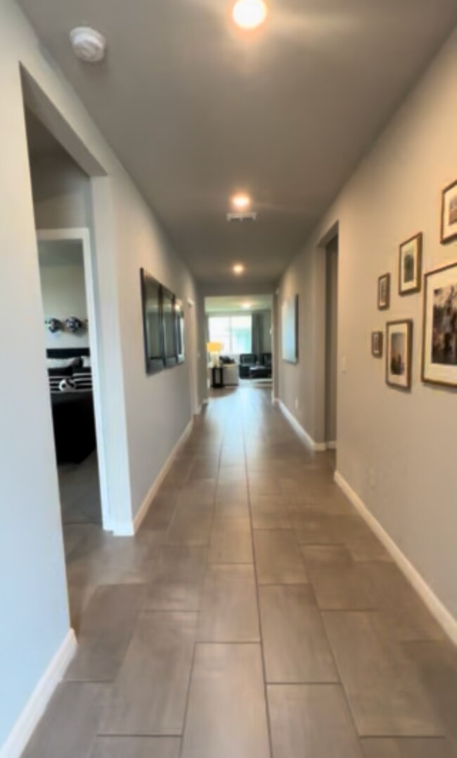Photo - 105 Towns Cir