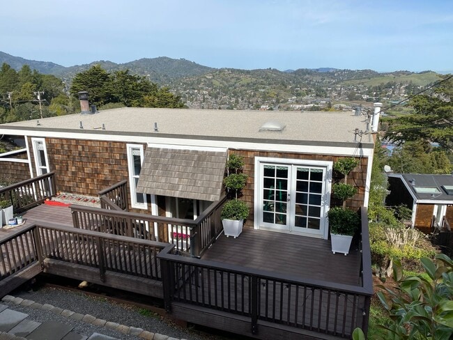 145 Stanford Ave