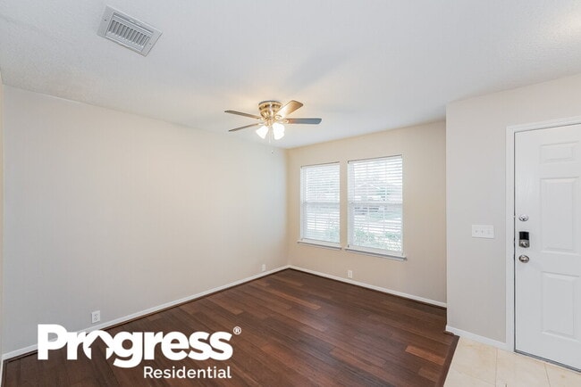 Photo - 17506 Hoover Gardens Dr