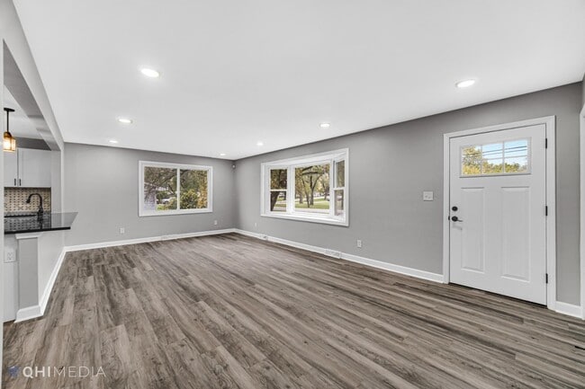 Photo - 7080 Delaware St