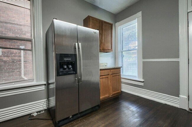 Photo - Wilber Ave 226-228 MLR Unit 228