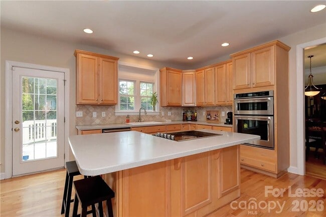 Photo - 10306 Gunnison Ln