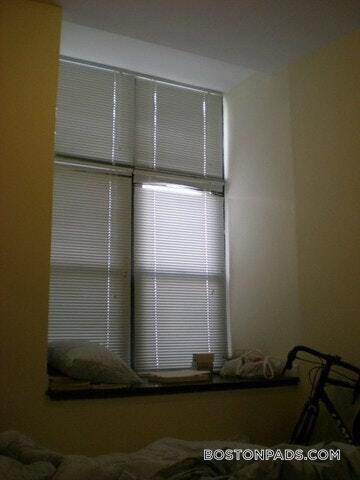 Photo - 81 Essex St Unidad 27