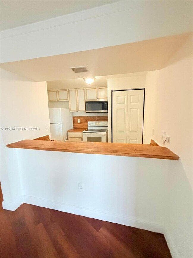 Photo - 6995 NW 186th St Unit E104