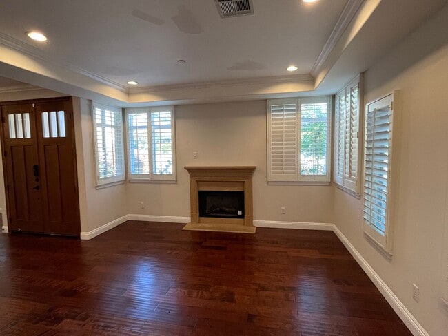 Photo - Beautiful Four Bedroom Townhouse in Pasadena