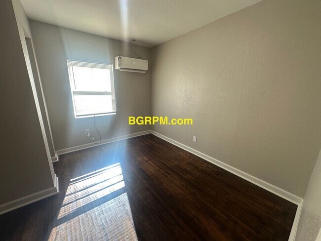 Photo - 4936-4938 Atkins Street Unit 4938 Atkins Street