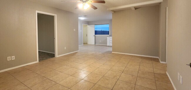 Photo - FOR LEASE -  4 BEDROOM HOME - NORTH LUBBOCK