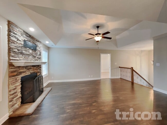 Photo - 685 Ellie Nat Dr