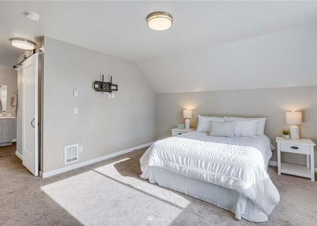 Photo - NOW AVAILABLE FOR RENT-4bd/2ba -8816 S Yakima Ave, Tacoma, WA 98444