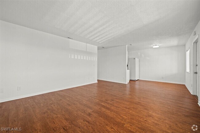 Building Photo - 4603 Bayshore Dr Unit F9 Rental