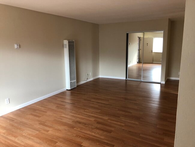 Bright Large Open Living - 646 Arbutus Ave Unidad 4