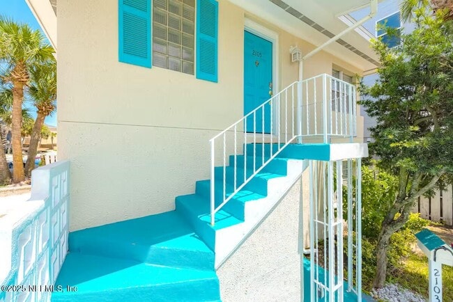 Photo - 2103 1st St S