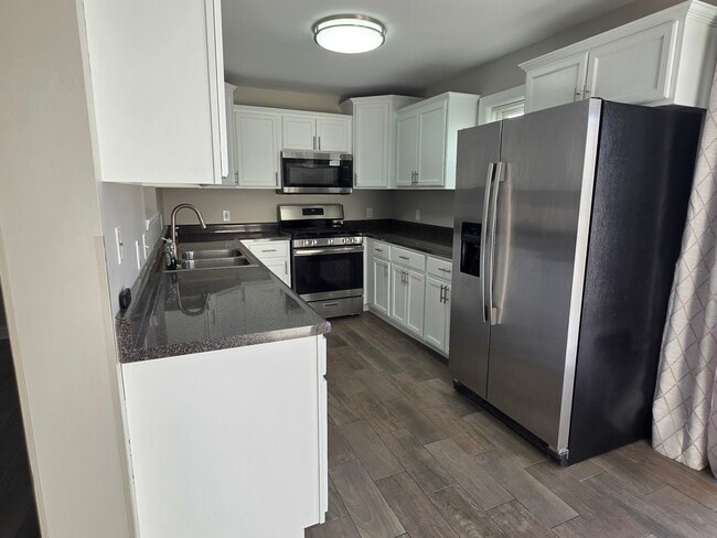 Photo - 234 W Kyra Ln