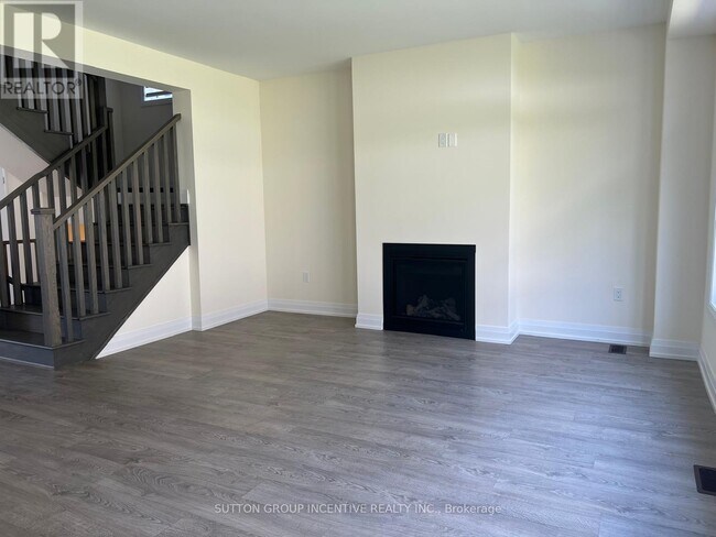 Photo - 47 Bearberry Rd