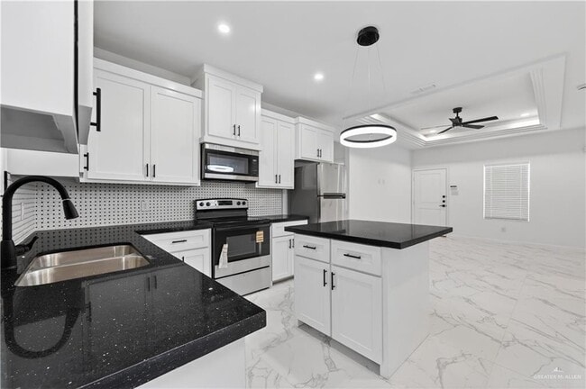 12504 N 39th St Unit 4