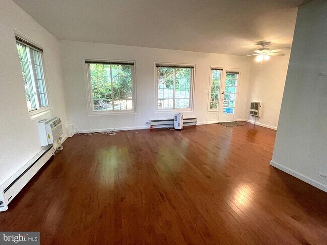 Photo - 1643 Preston Rd