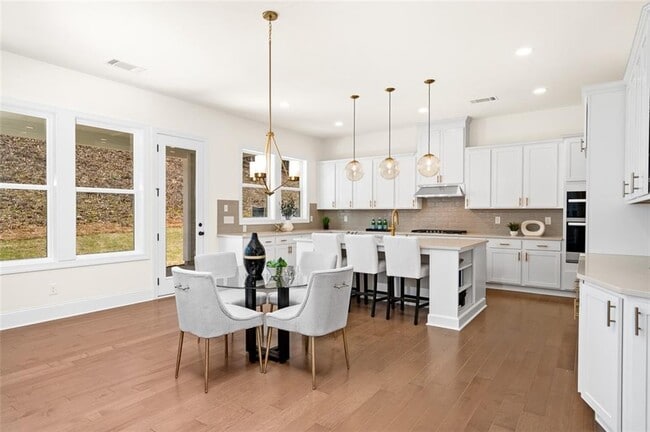 Photo - 2485 Stewart Rd