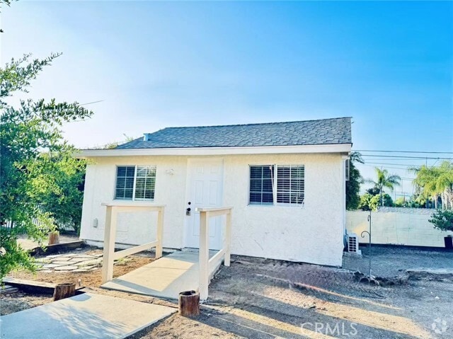Building Photo - 3233 E Cameron Ave Rental