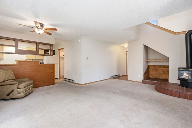 514 Strachan Dr