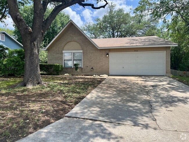 Building Photo - 3/2/2 Single Story Hidden Gem ~ Convenient... Rental