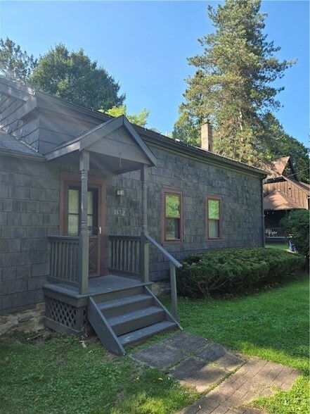Building Photo - 1872 Blossom Rd Rental