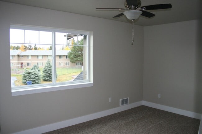 Photo - 729 Waverly Pl