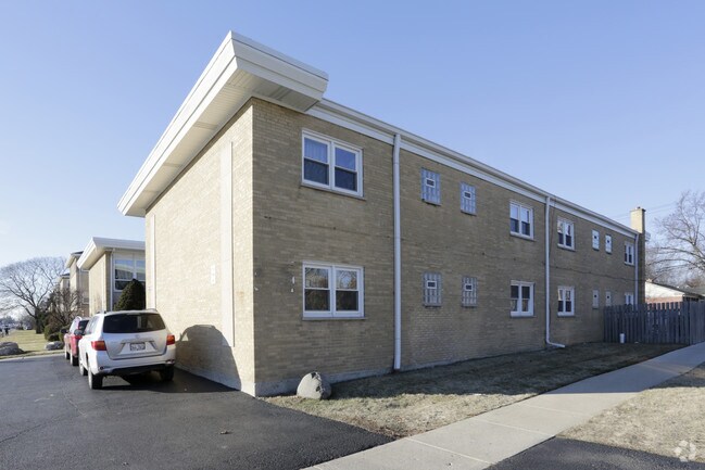 Building - 1317-1321 E Roosevelt Rd