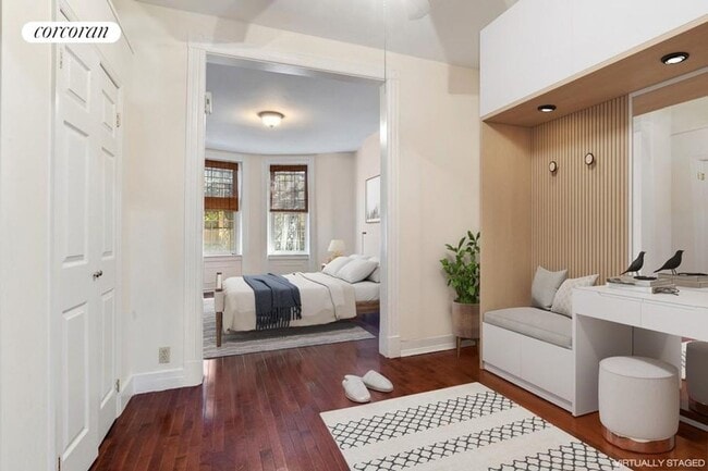 Photo - 129 Moffat St