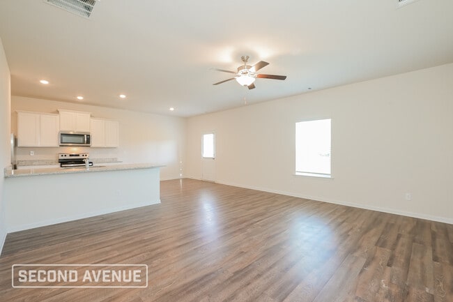 Photo - 726 Woody Dr