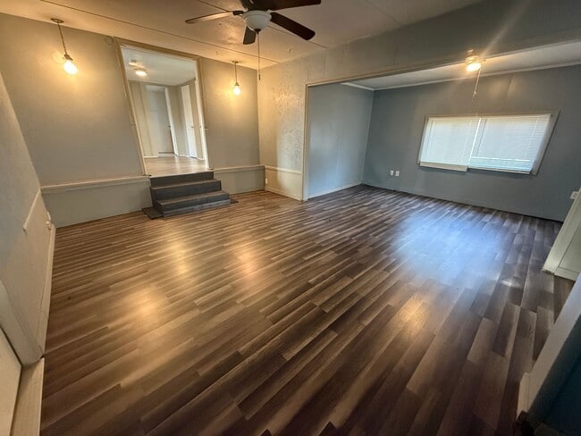 Photo - 16584 Lakeway Cir