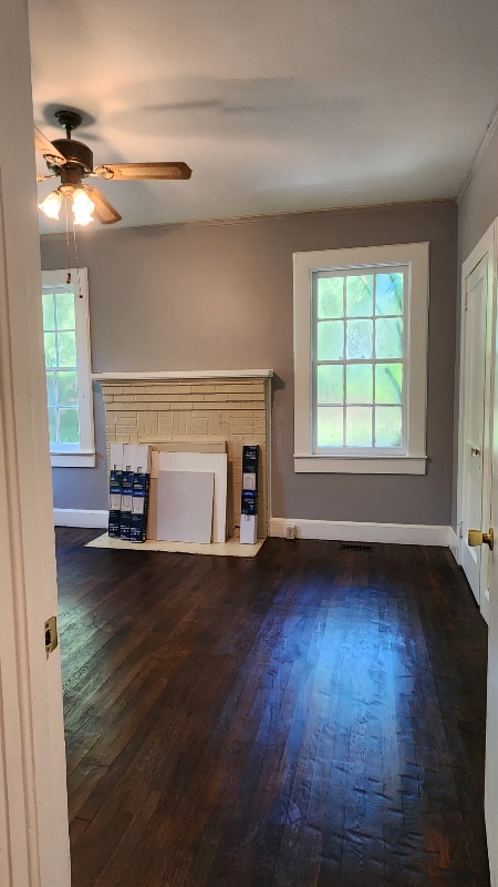 Photo - 195 Sellers St SE