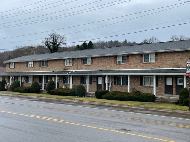 Front building - 1714 Commerce St Townhome