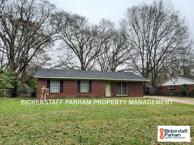 Building Photo - Located off of Forrest Road! Self-Showings... Rental