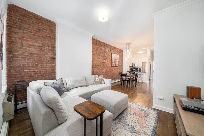 Building Photo - 257-261 12th St Unit 2B
