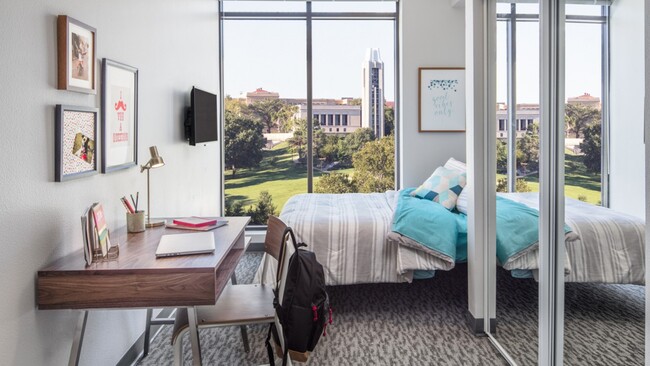 Student Study Bedroom - Student | HERE Kansas Apartments