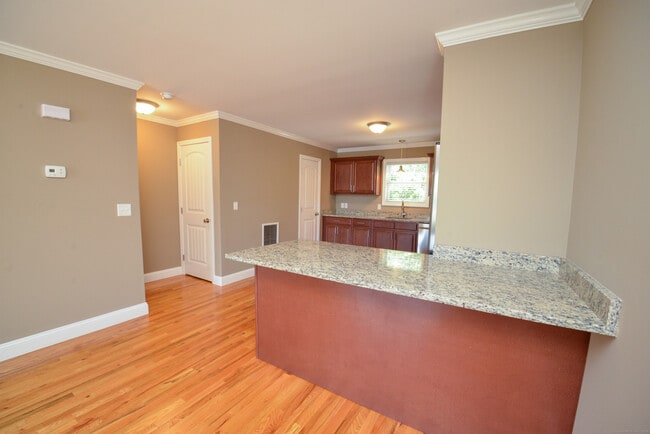 Photo - 339 Meadowside Rd Unidad B