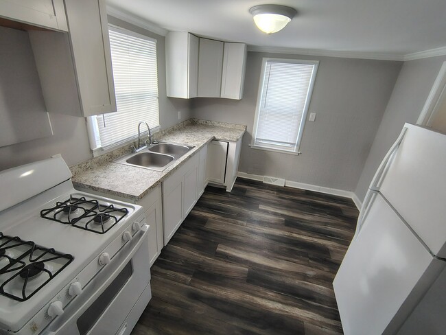 Photo - 4190 S Linden Rd