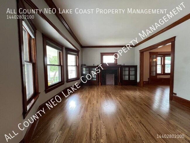 Photo - 1250 Lakeland Ave