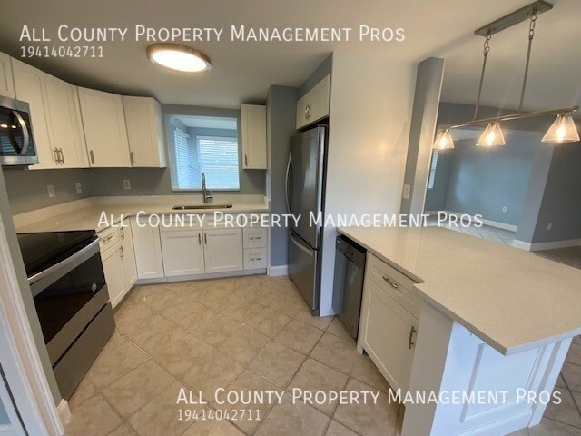 Photo - 5425 San Jose Dr