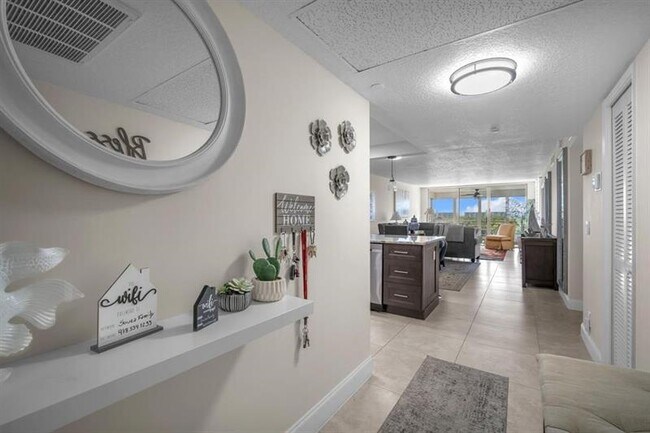Photo - 3520 Oaks Way Unit 705
